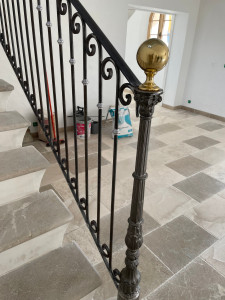 Marquise forgée à Salernes 