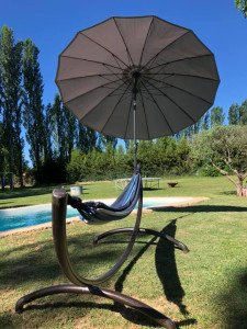 hamac en fer forgé dans le var