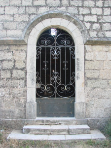 porte fer forgé dans le var