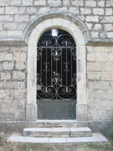porte fer forgé dans le var